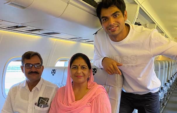 Neeraj Chopra with family